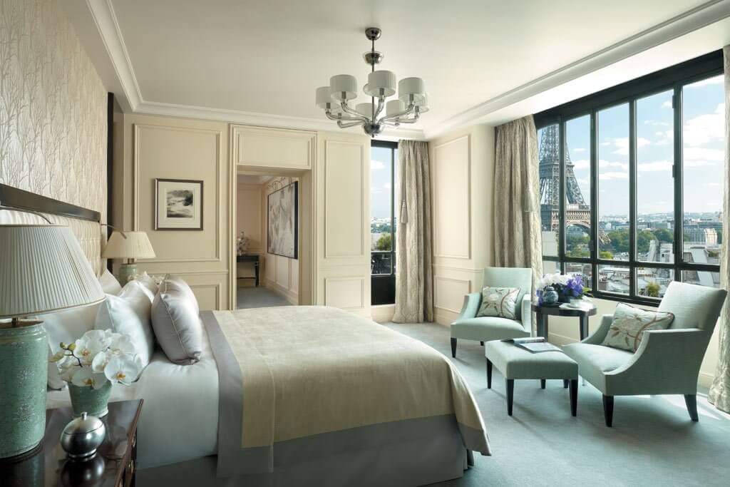 Shangri-La Paris Hotel Room