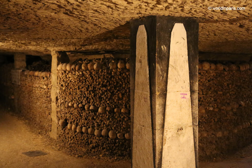 paris underground catacombs tour
