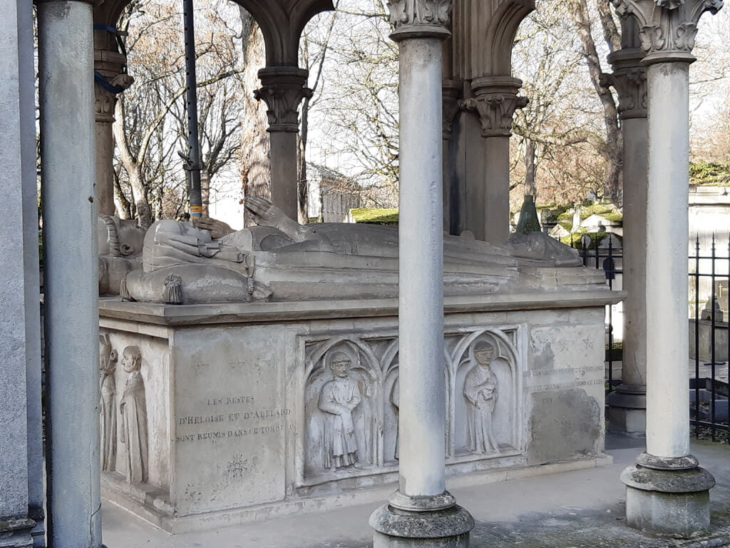 Tomb of Heloise and Abelard - Père Lachaise